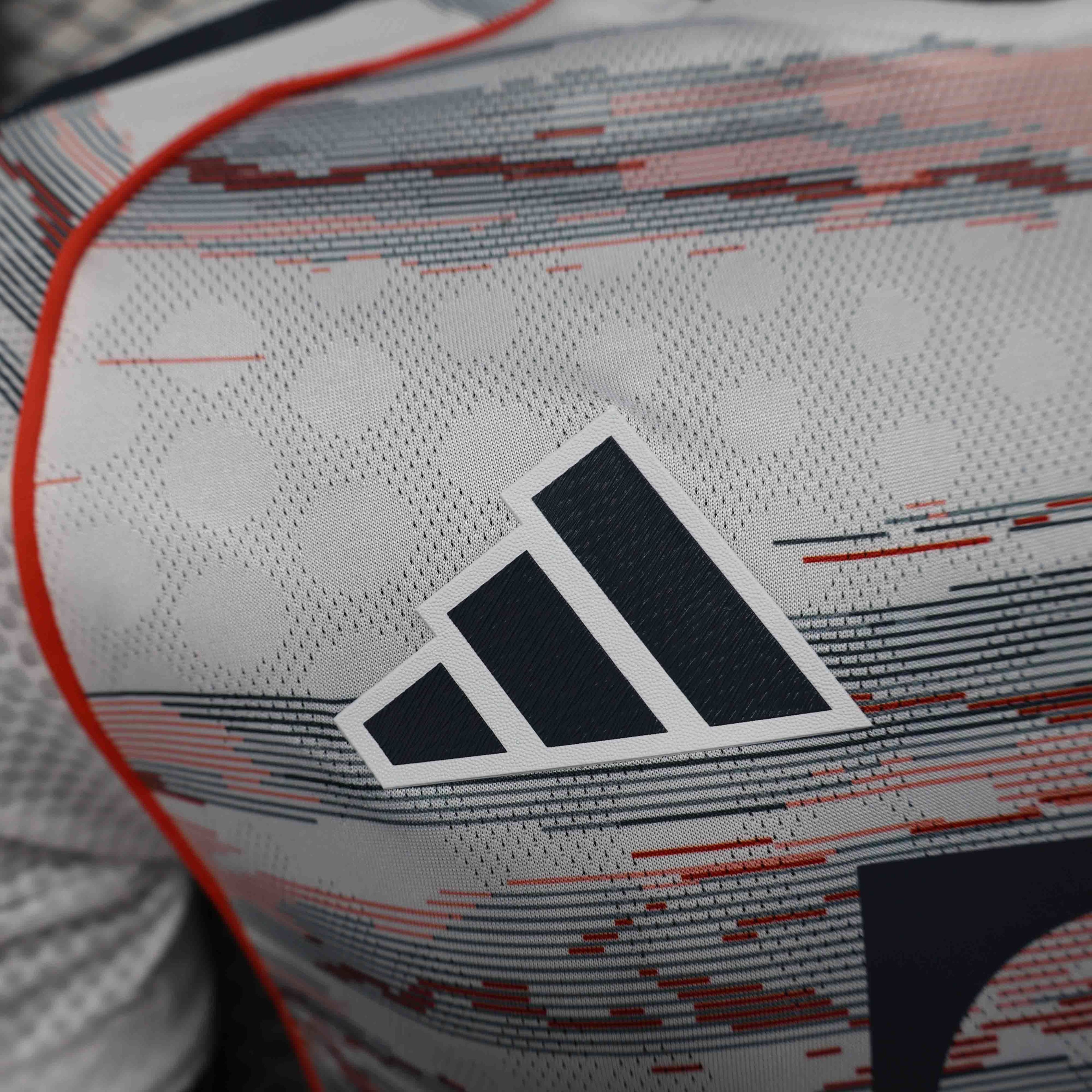 25-26 Player version: Bayern Munich away