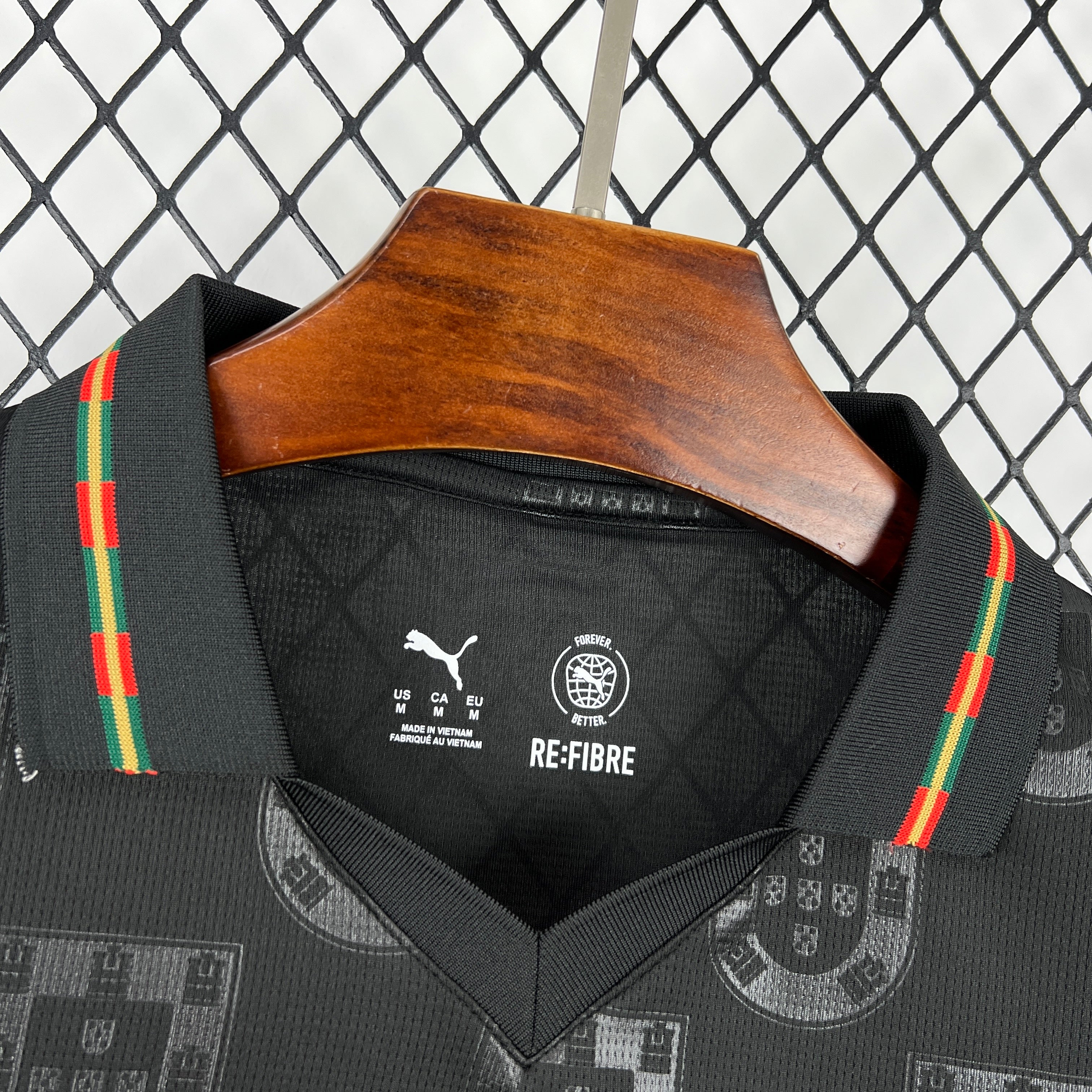 25-26 Portugal Special Edition Eusébio