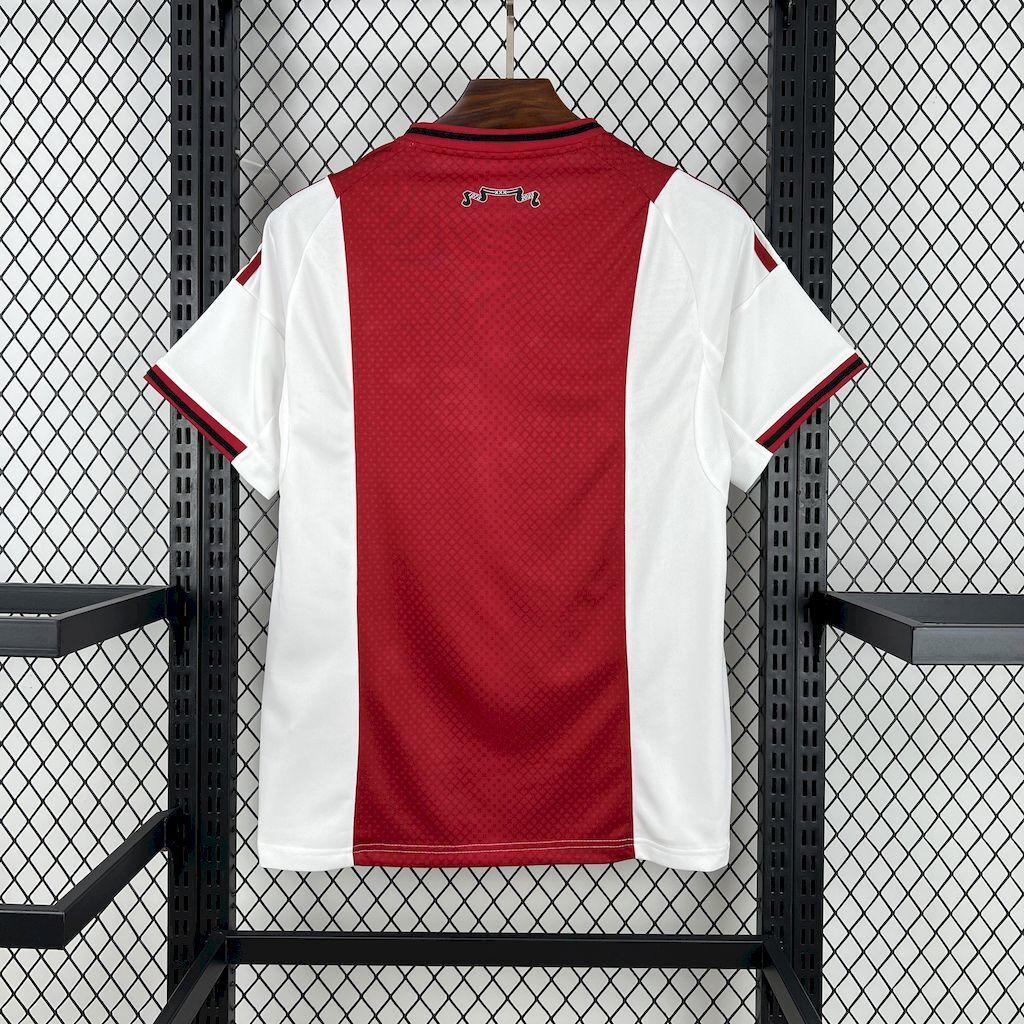 25-26 Ajax Amsterdam Home